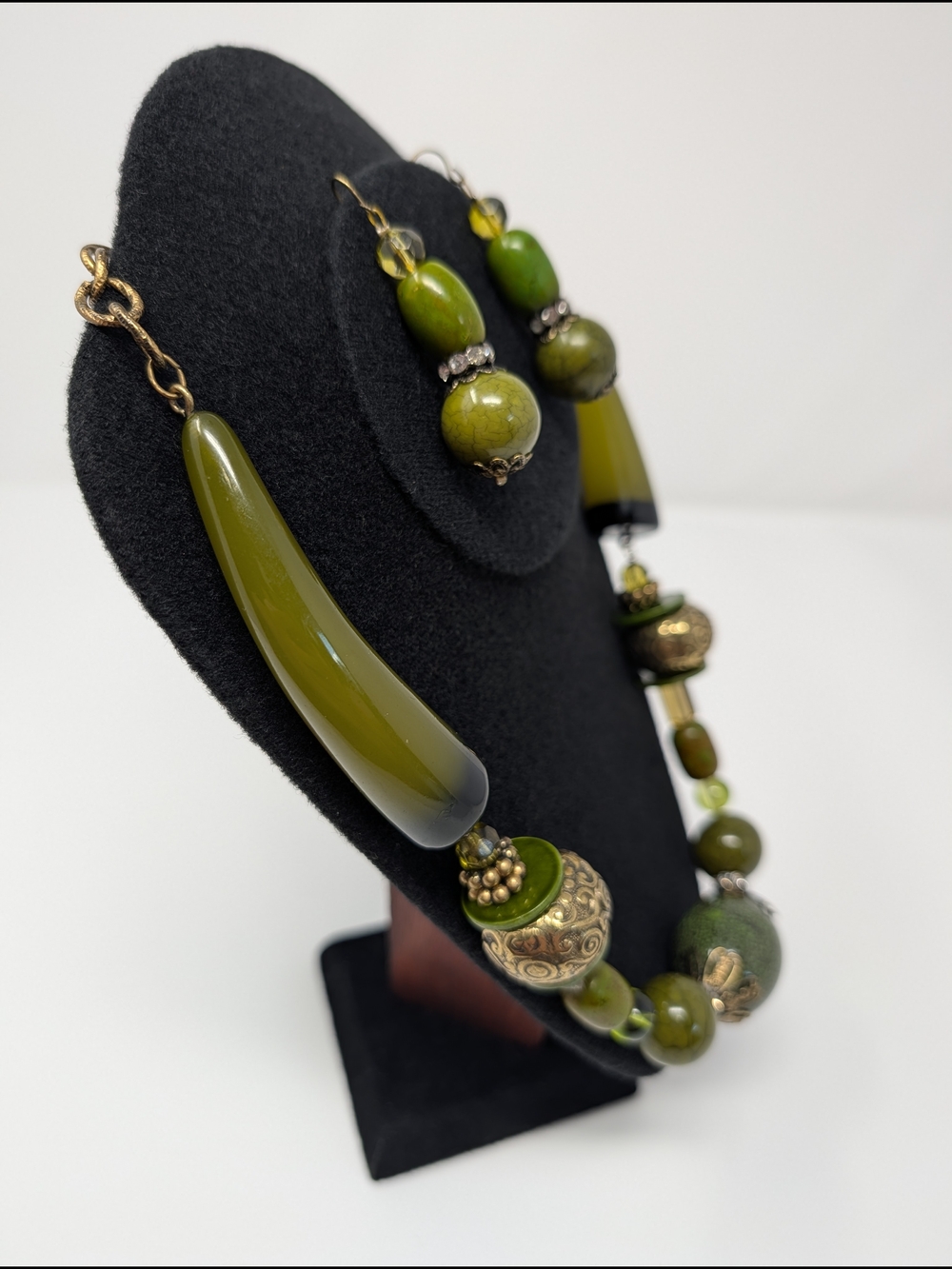 Green Statement Necklace & Earring Set Fairy Cottage - Picture 3 of 5